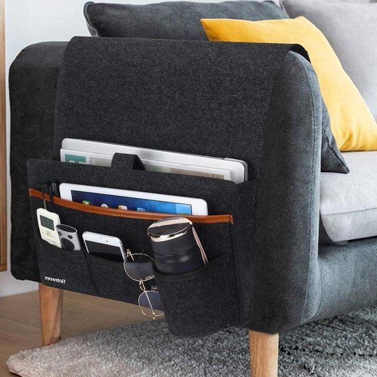 Afstandsbediening Houder voor Sofa Bank Stoel met Water Fleshouder - Antislip Armsteun Organizer voor Magazine Mobiele Telefoon iPad Tablet Oplaadkabel - Donkergrijs van Wllruny