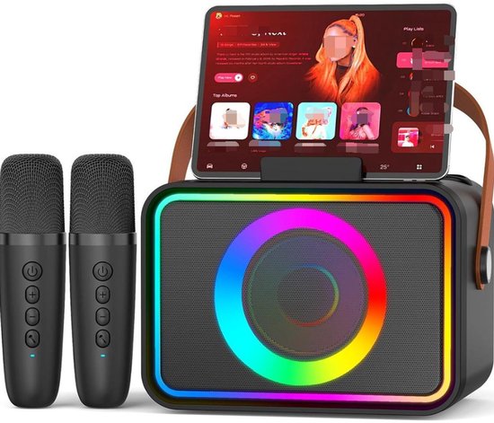 Een complete karaokeset, inclusief twee karaokemicrofoons, een draagbare karaokebox en een Bluetooth-luidsprekersysteem, perfect voor familiebijeenkomsten, kerkfeesten, picknicks en buitenactiviteiten. van Merkloos
